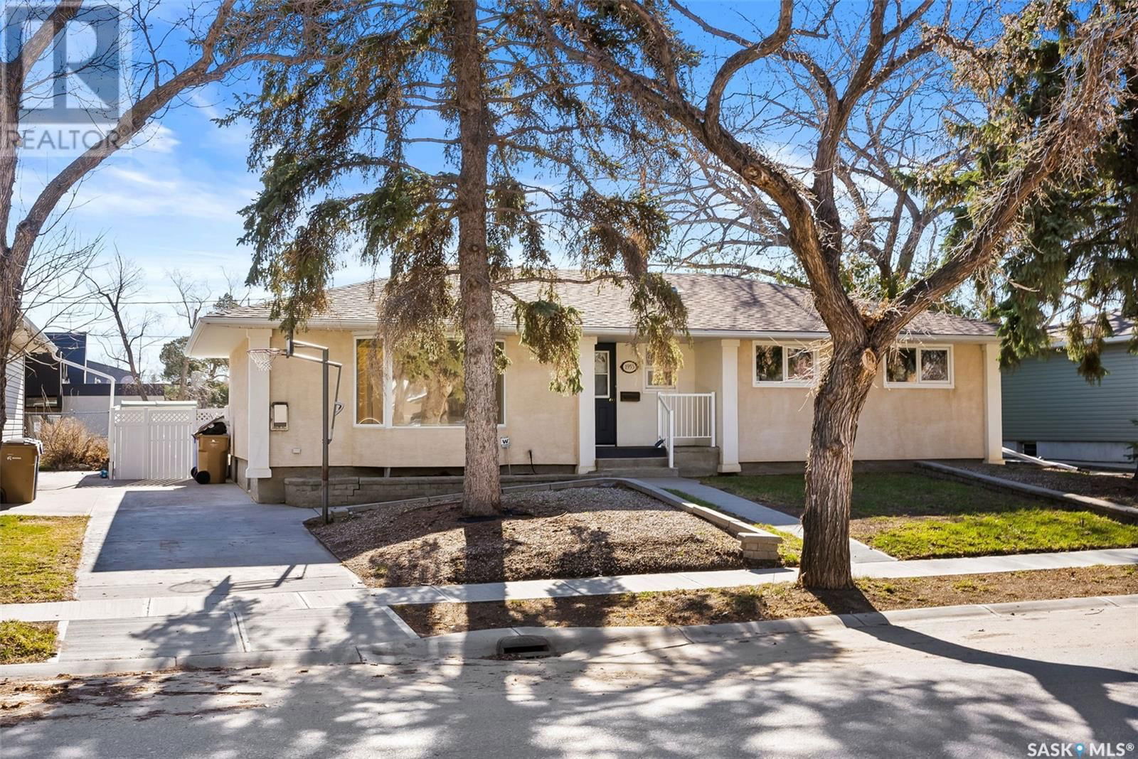 1955 Cowan Crescent Regina, Saskatchewan
