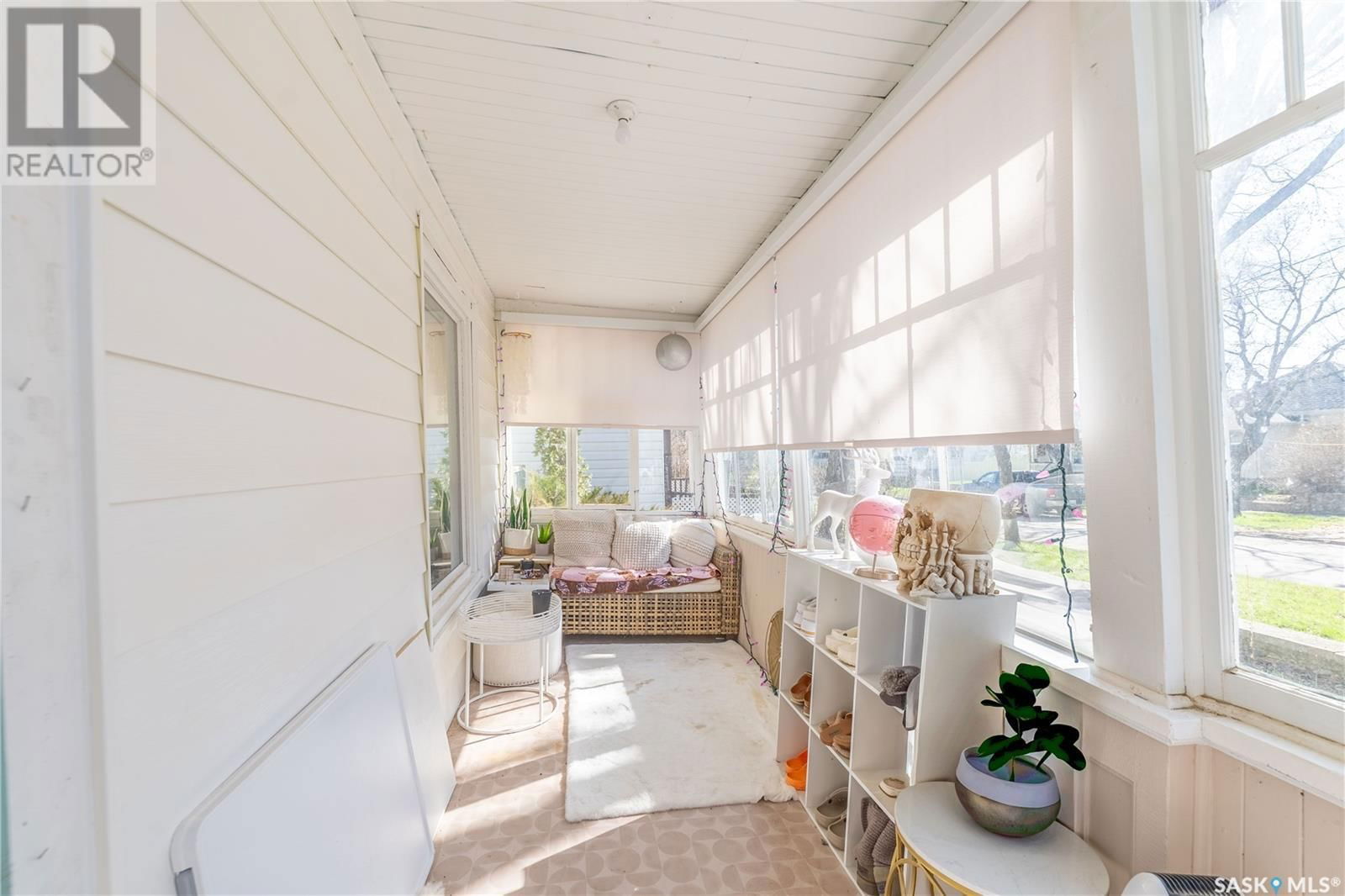 1037 3RD AVENUE Image 2