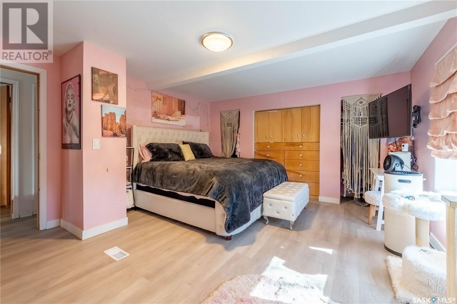 1037 3RD AVENUE Image 27
