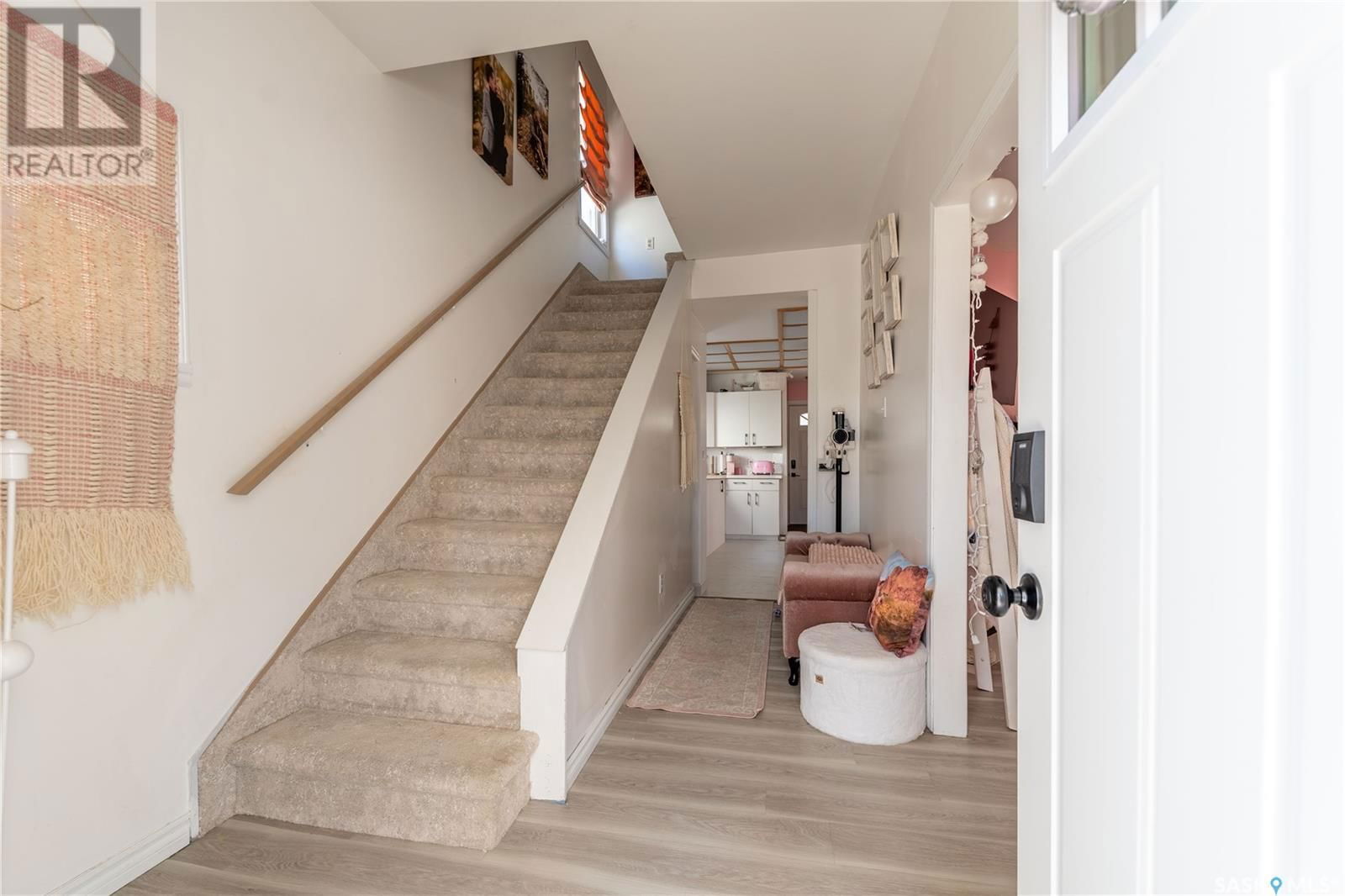 1037 3RD AVENUE Image 3