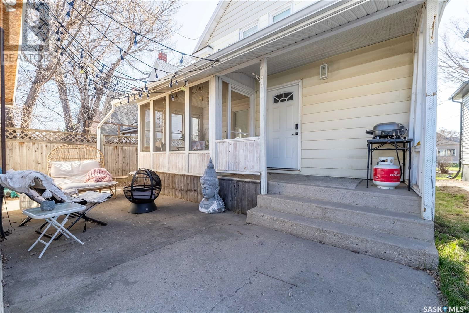 1037 3RD AVENUE Image 34