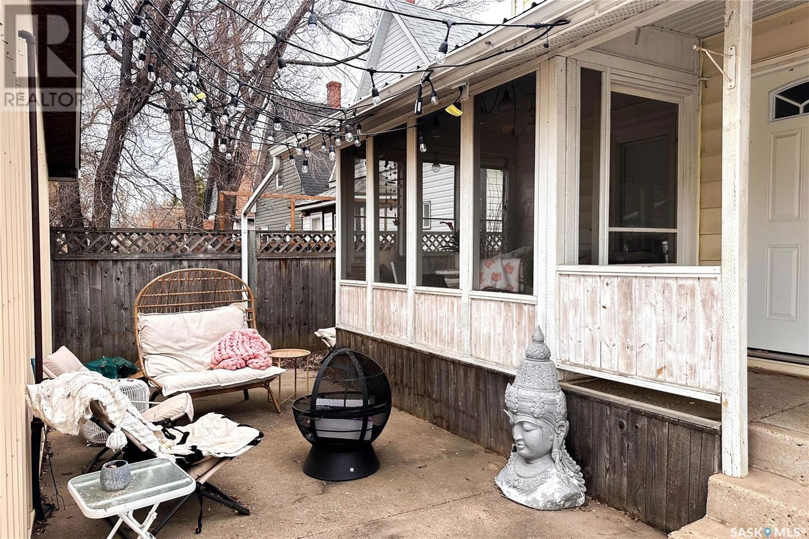 1037 3RD AVENUE Image 35