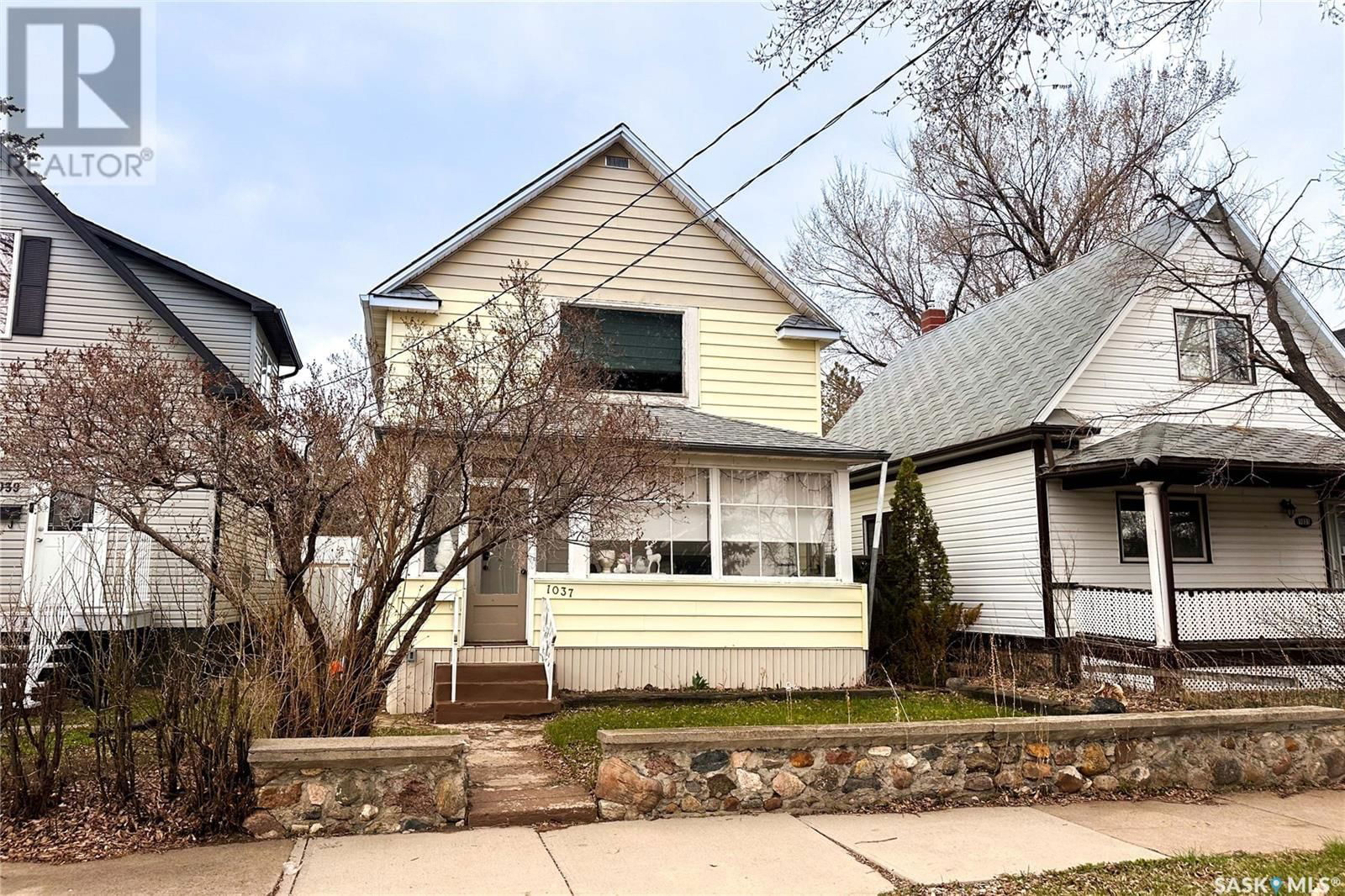 1037 3RD AVENUE Image 44