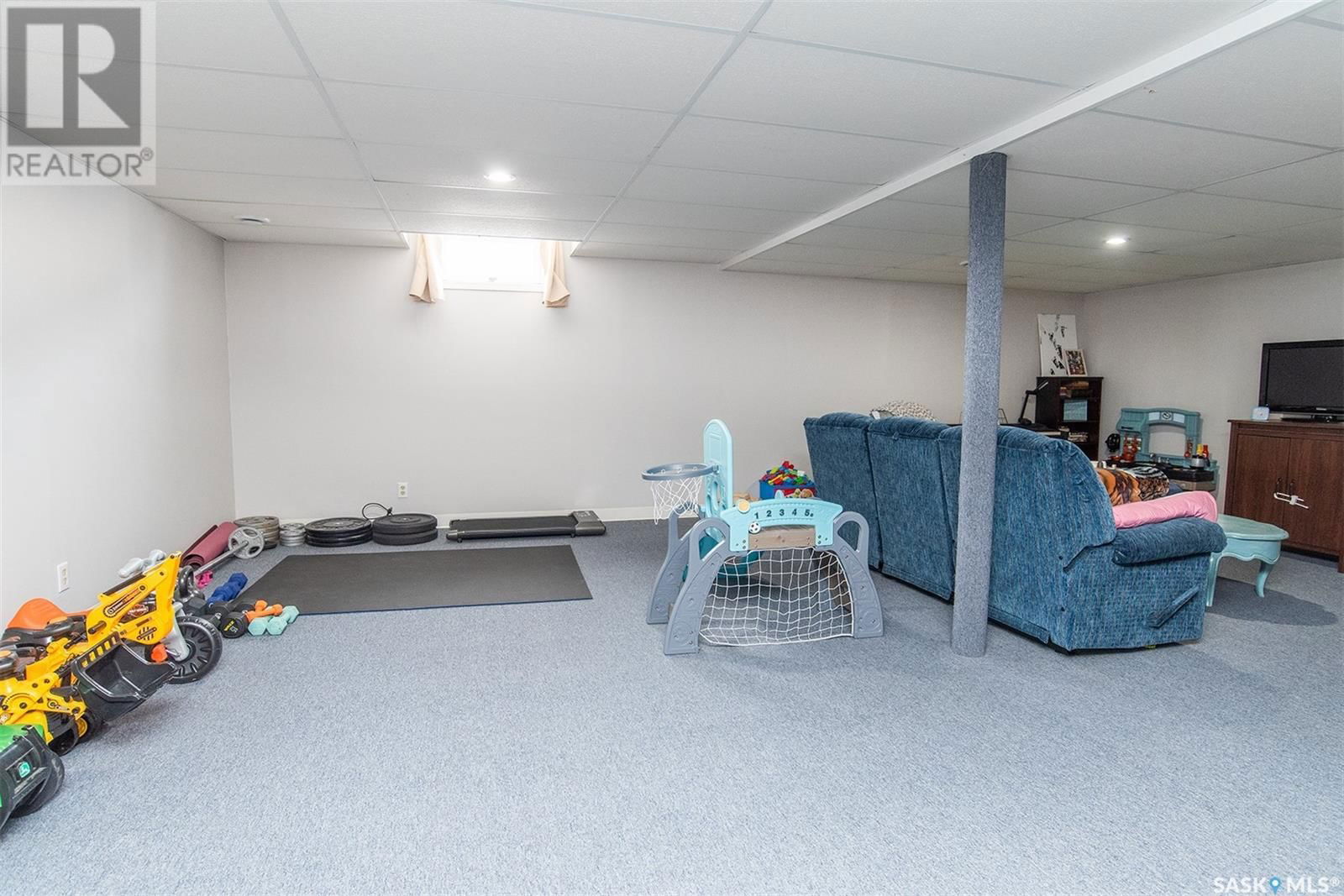 512 4TH STREET Image 23