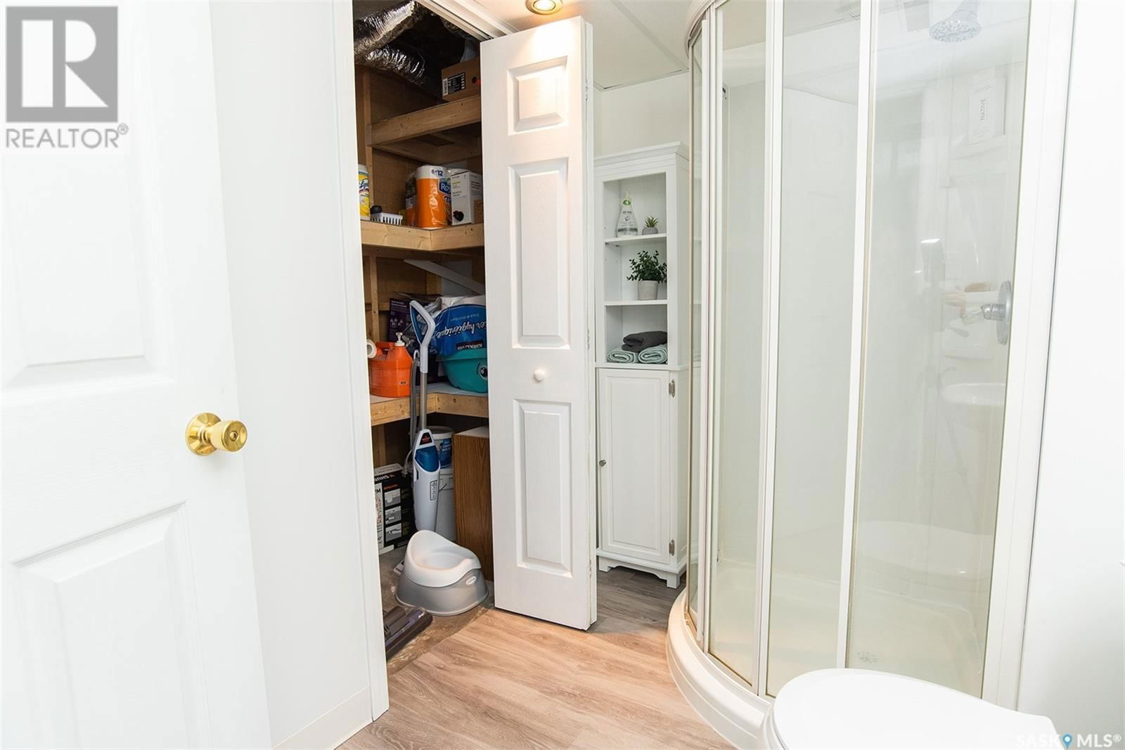 512 4TH STREET Image 27