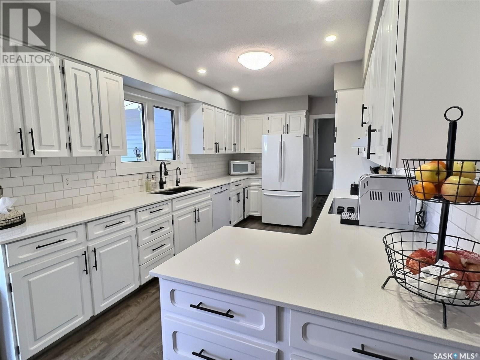1017 2ND STREET Image 16