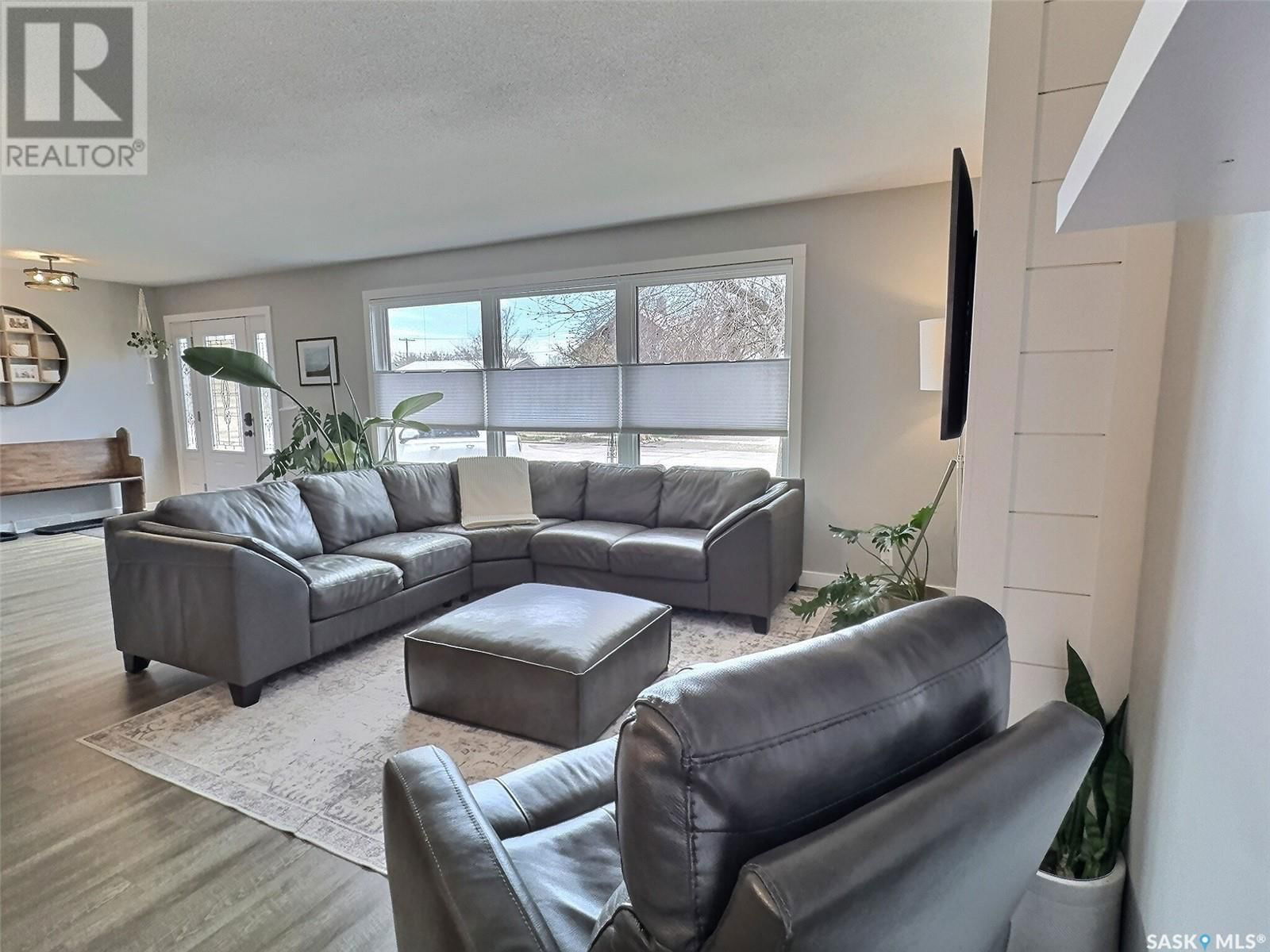 1017 2ND STREET Image 8