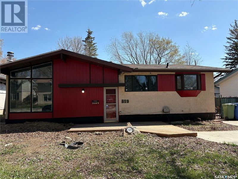 819 Shannon Road Regina, Saskatchewan