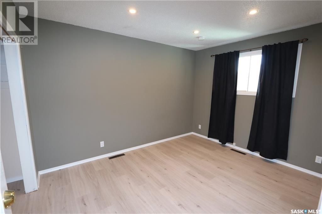 1214 Victoria Avenue Regina, Saskatchewan