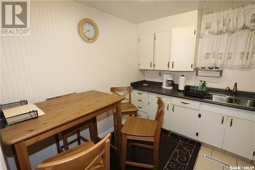 1214 Victoria Avenue Regina, Saskatchewan