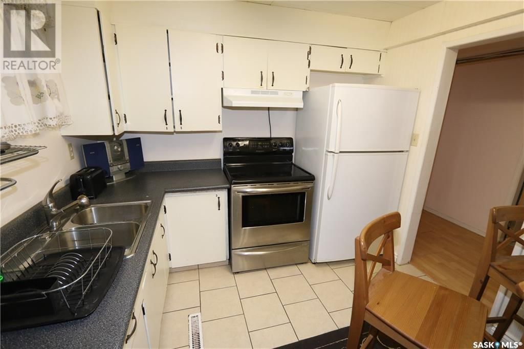 1214 Victoria Avenue Regina, Saskatchewan