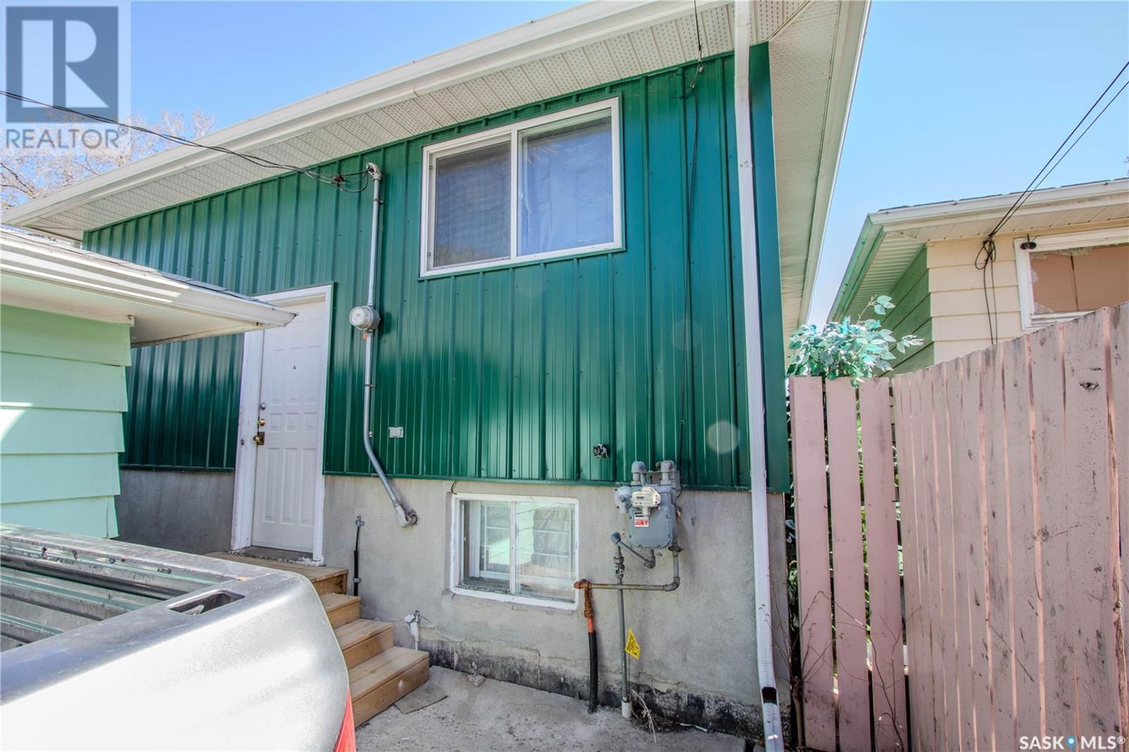 1214 Victoria Avenue Regina, Saskatchewan