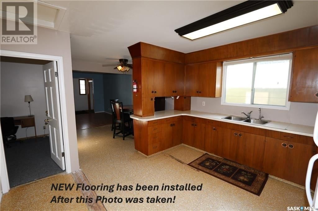 1214 Victoria Avenue Regina, Saskatchewan