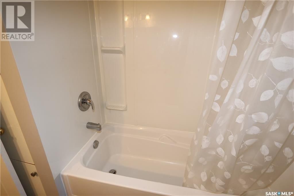 1214 Victoria Avenue Regina, Saskatchewan
