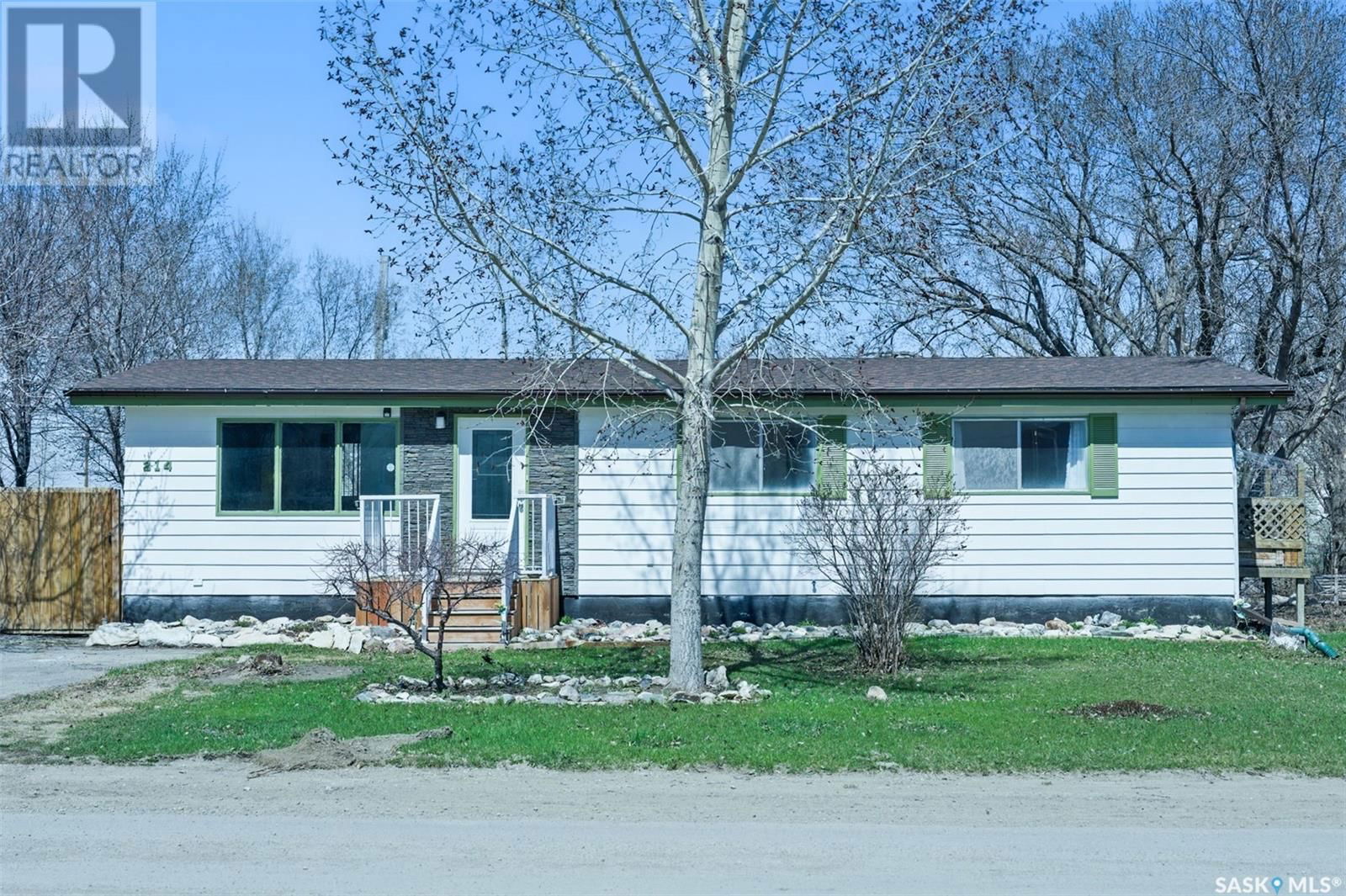214 DRAKE AVENUE Image 1