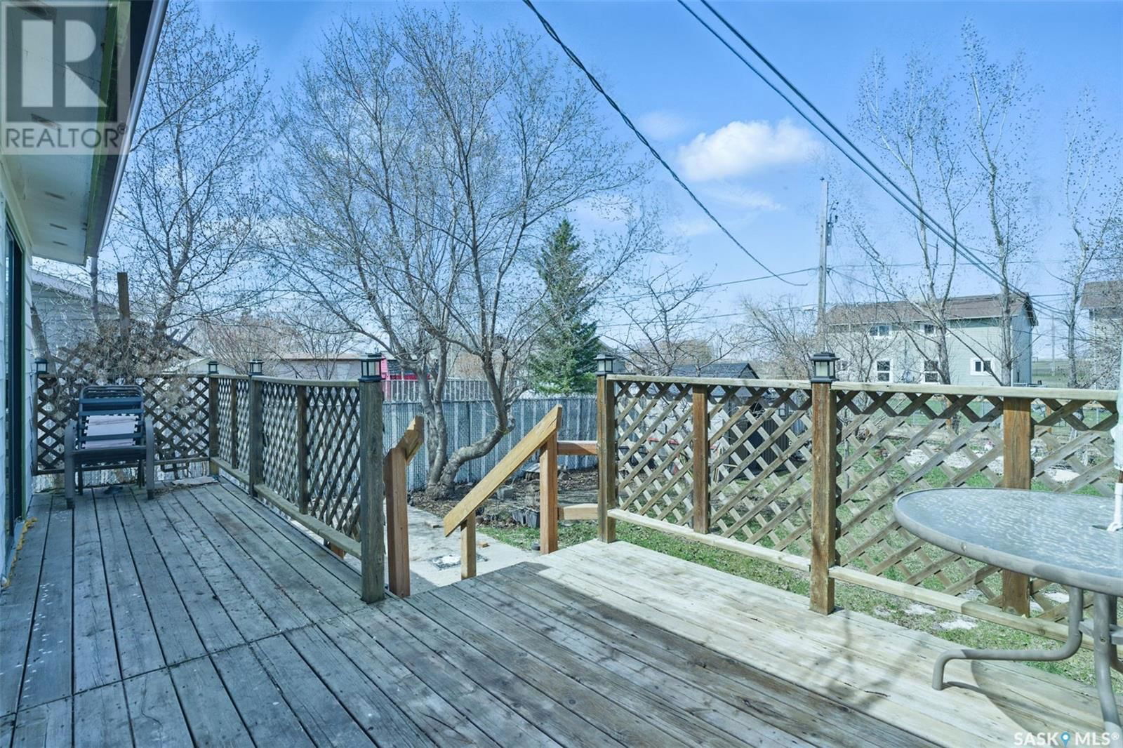 214 DRAKE AVENUE Image 21