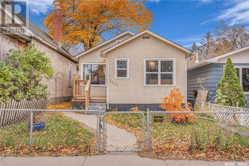 1207 D Avenue Saskatoon, Saskatchewan