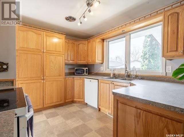 103 Elmview Road Regina, Saskatchewan