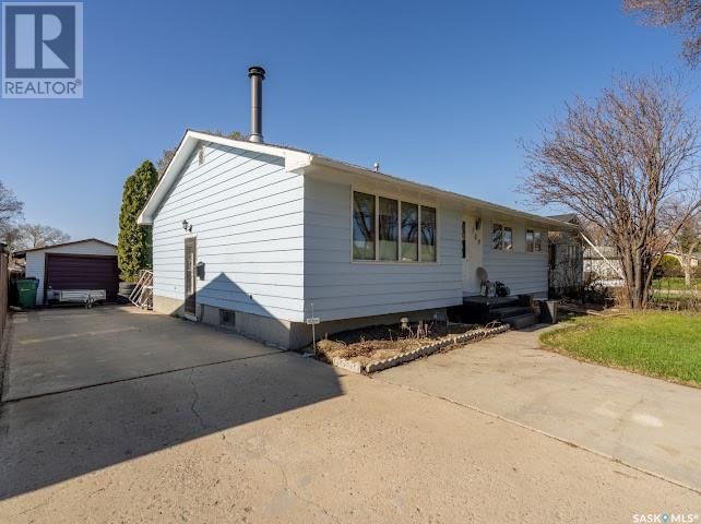 103 Elmview Road Regina, Saskatchewan