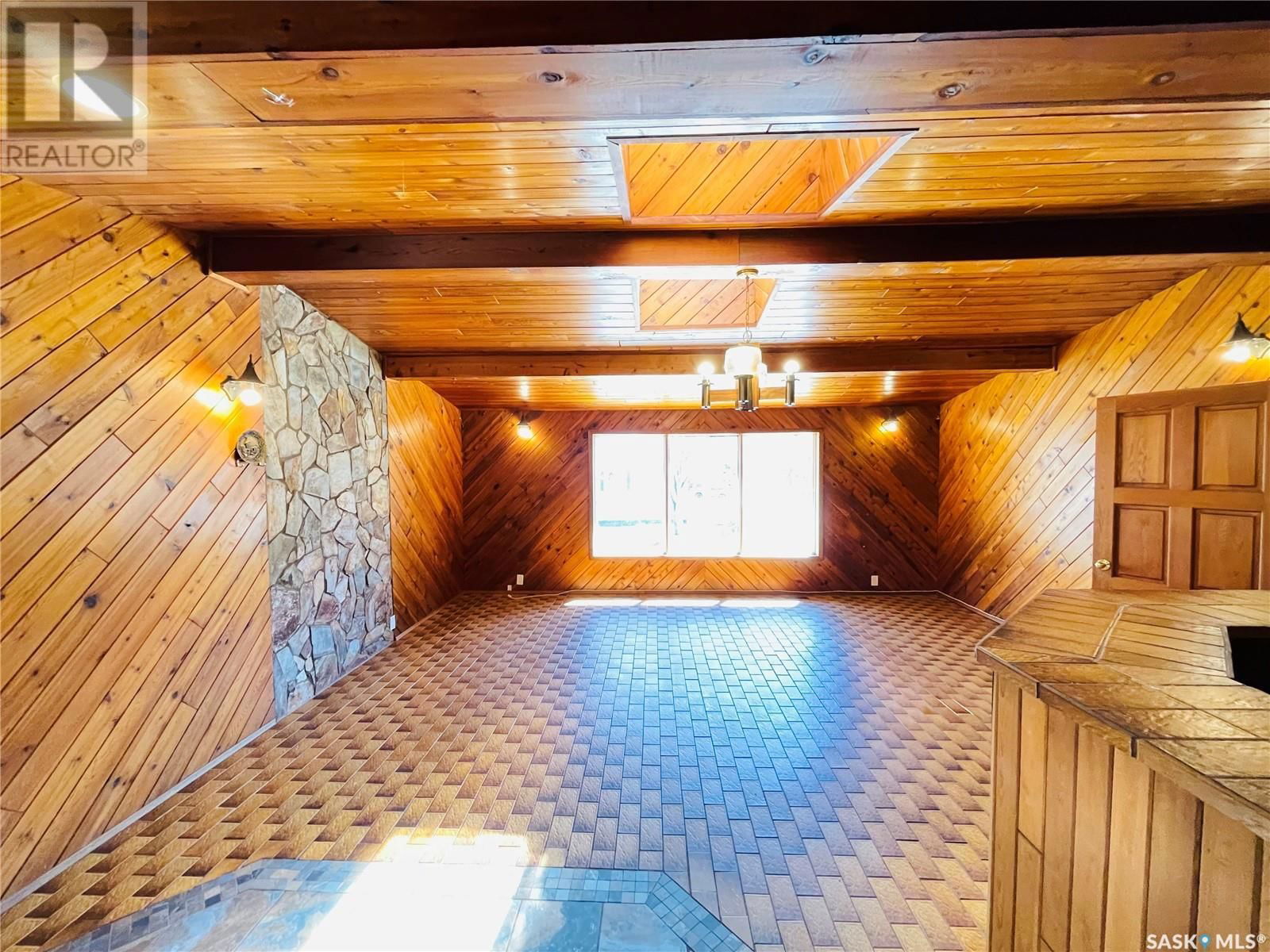 4306 Castle Road Regina, Saskatchewan