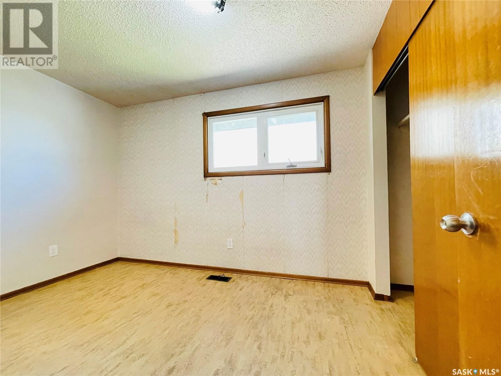 4306 Castle Road Regina, Saskatchewan
