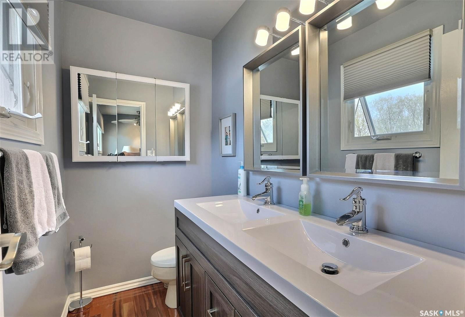32 Dowie Bay Regina, Saskatchewan