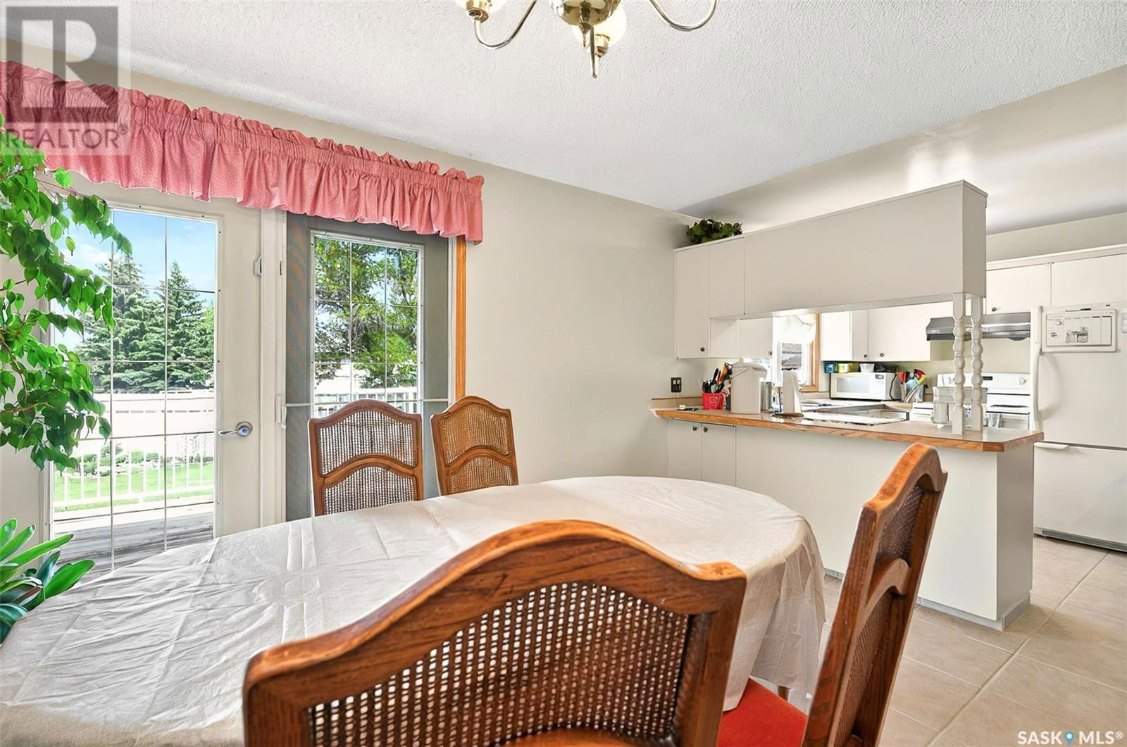1523 CREE CRESCENT Image 22