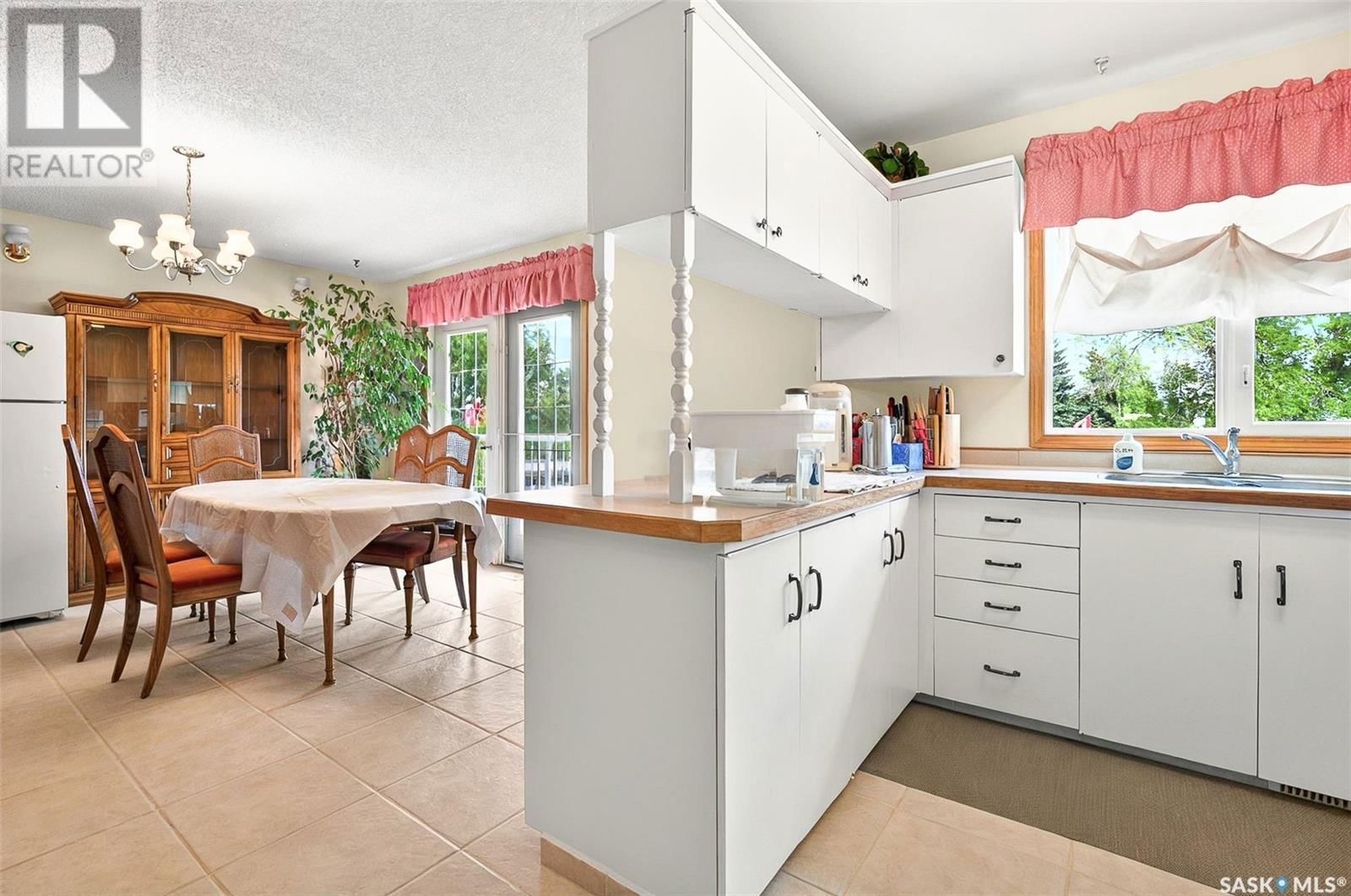 1523 CREE CRESCENT Image 32