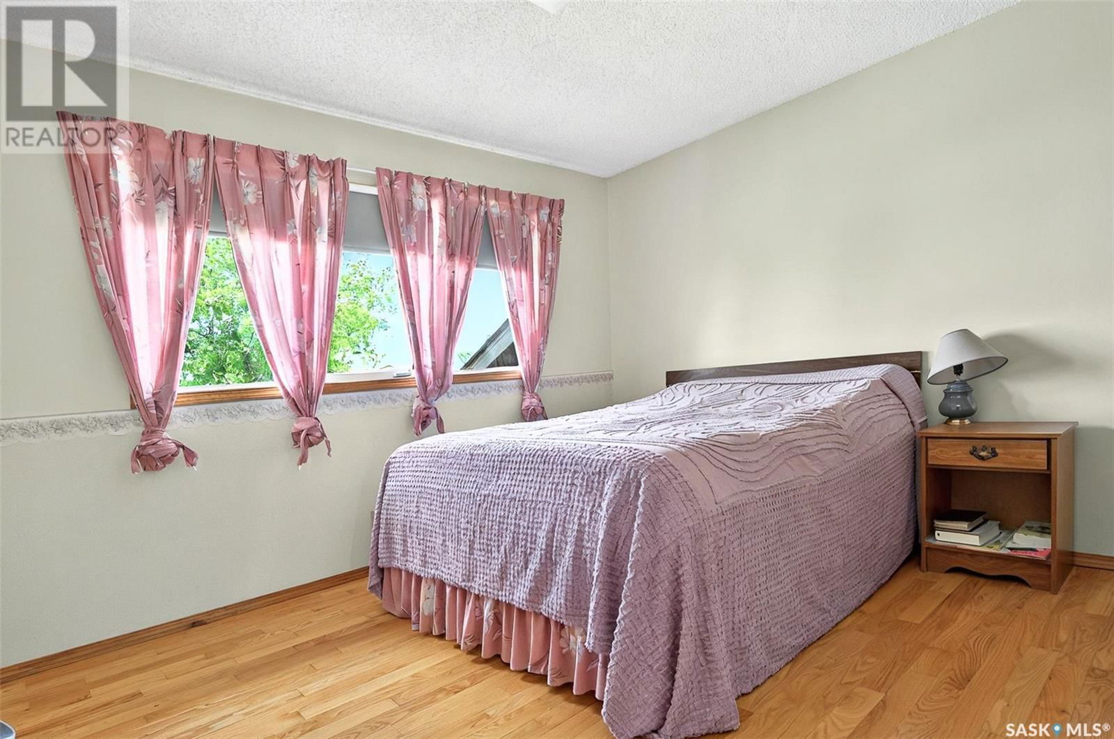 1523 CREE CRESCENT Image 33