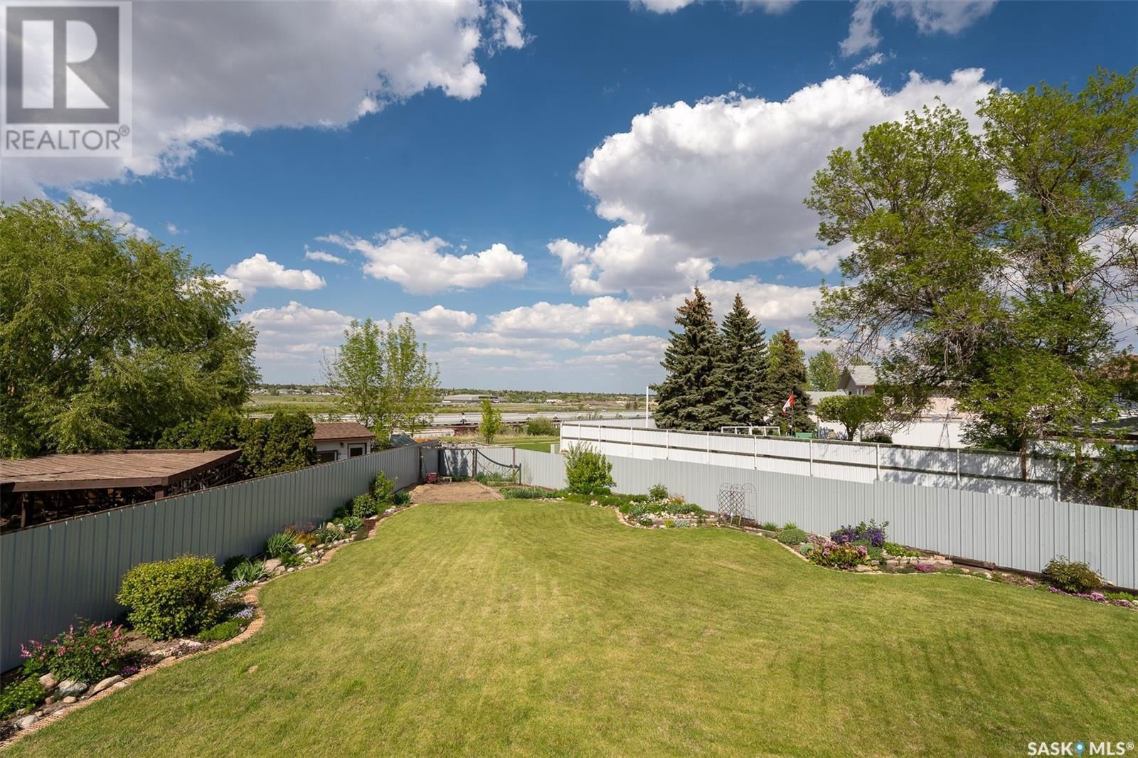 1523 CREE CRESCENT Image 6