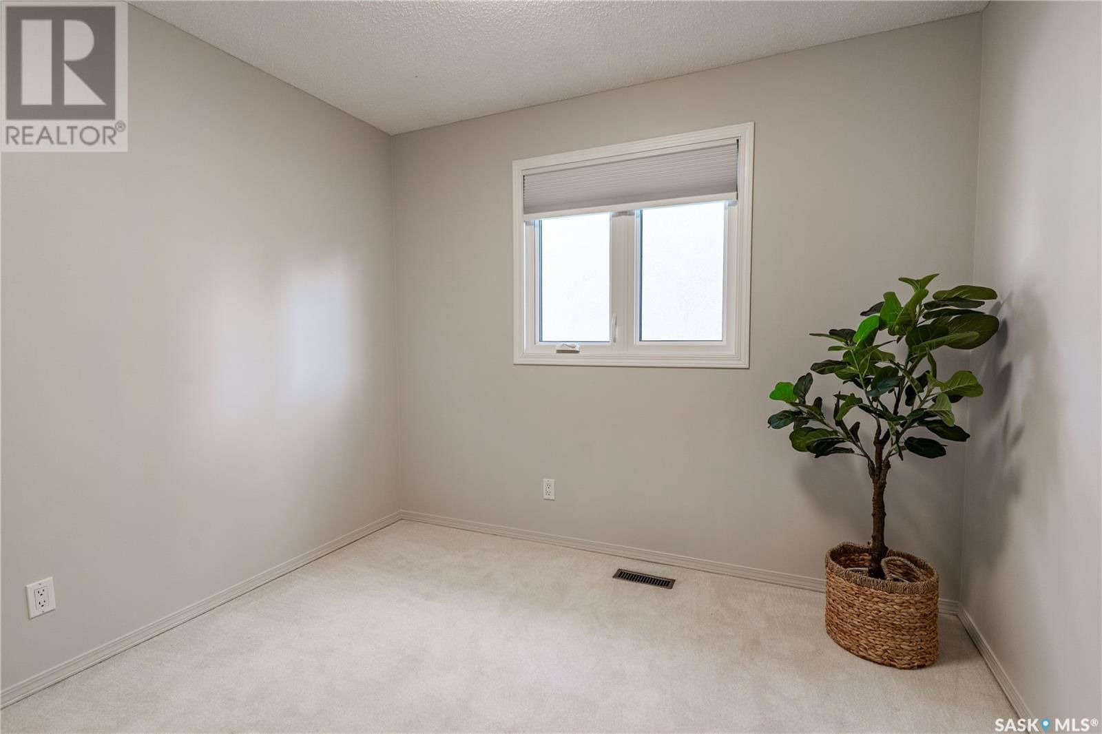 210 La Loche Terrace Saskatoon, Saskatchewan
