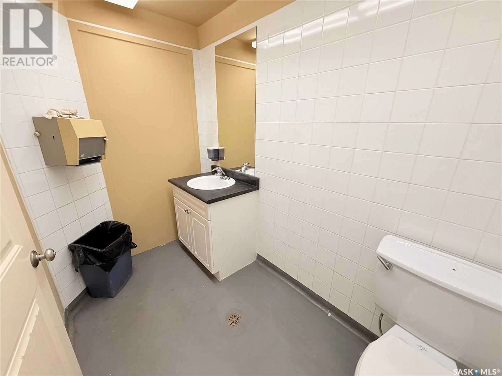 Renpro RENOVATION PROFESSIONALS INC. Image 36