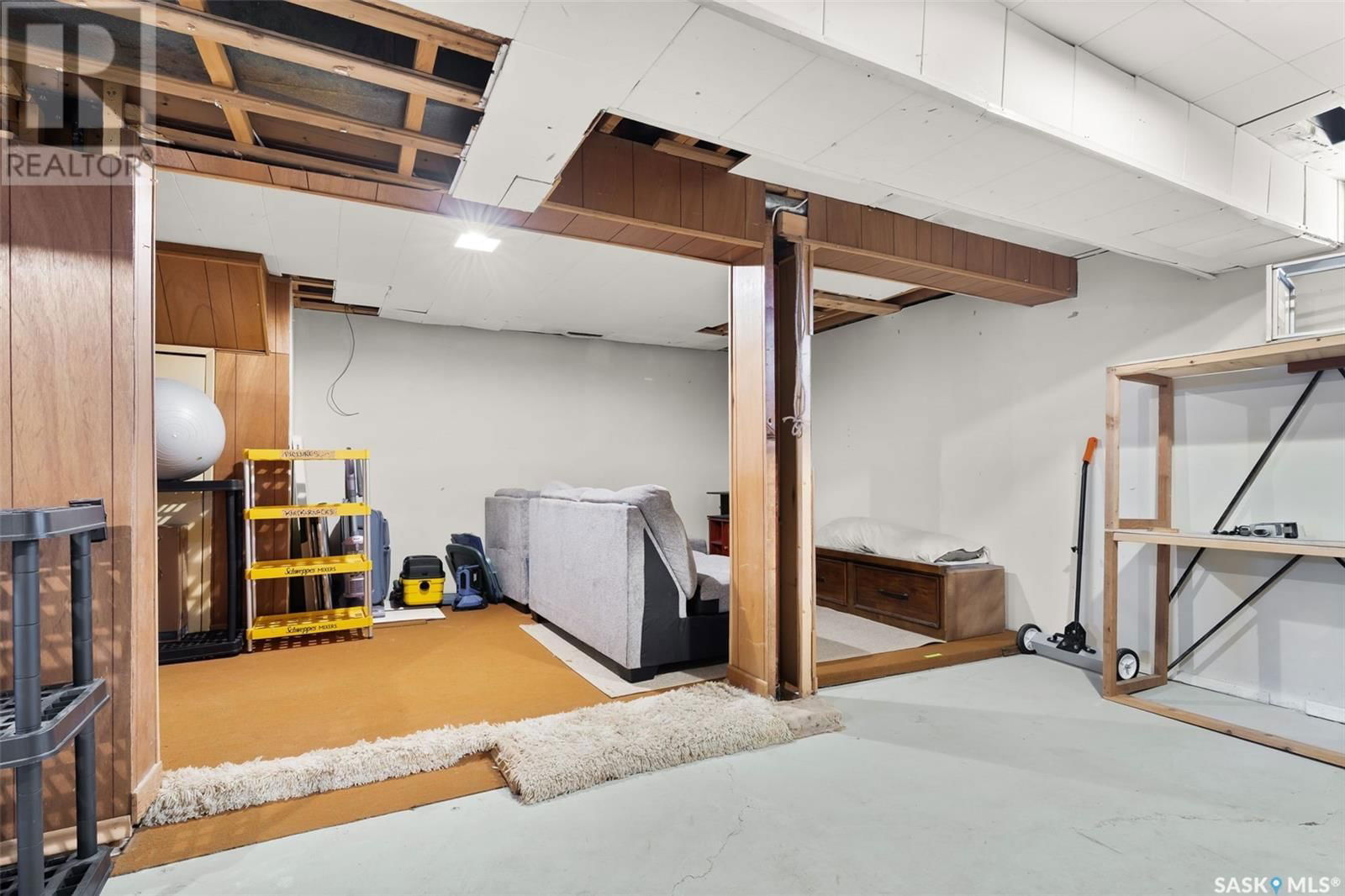3308 Grant Road Regina, Saskatchewan