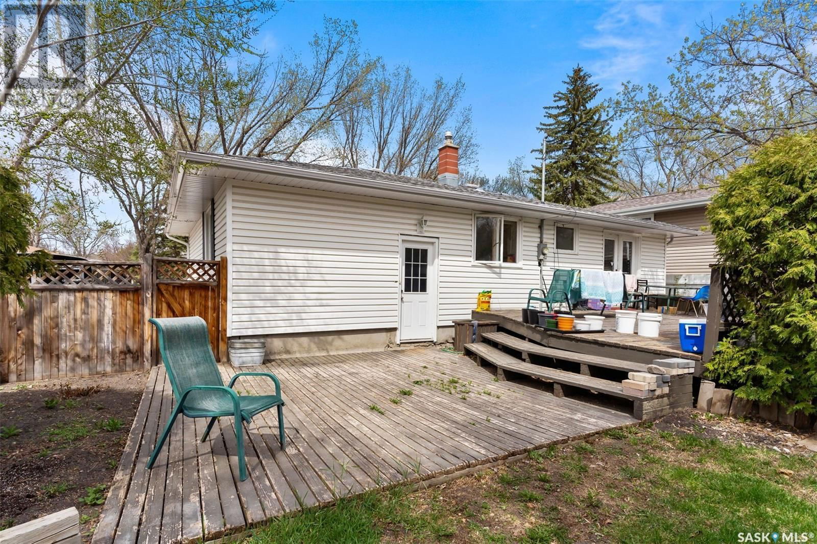 1609 Uhrich Avenue Regina, Saskatchewan