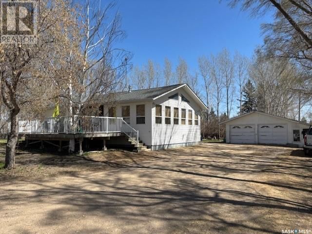 212 RAILWAY AVENUE Image 1