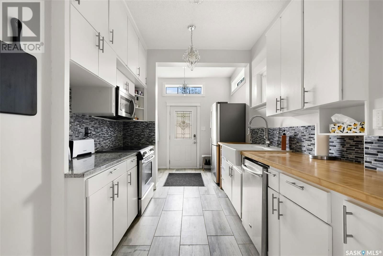 2033 RETALLACK STREET Image 12