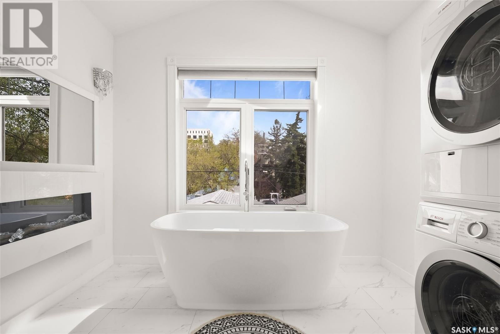 2033 RETALLACK STREET Image 24