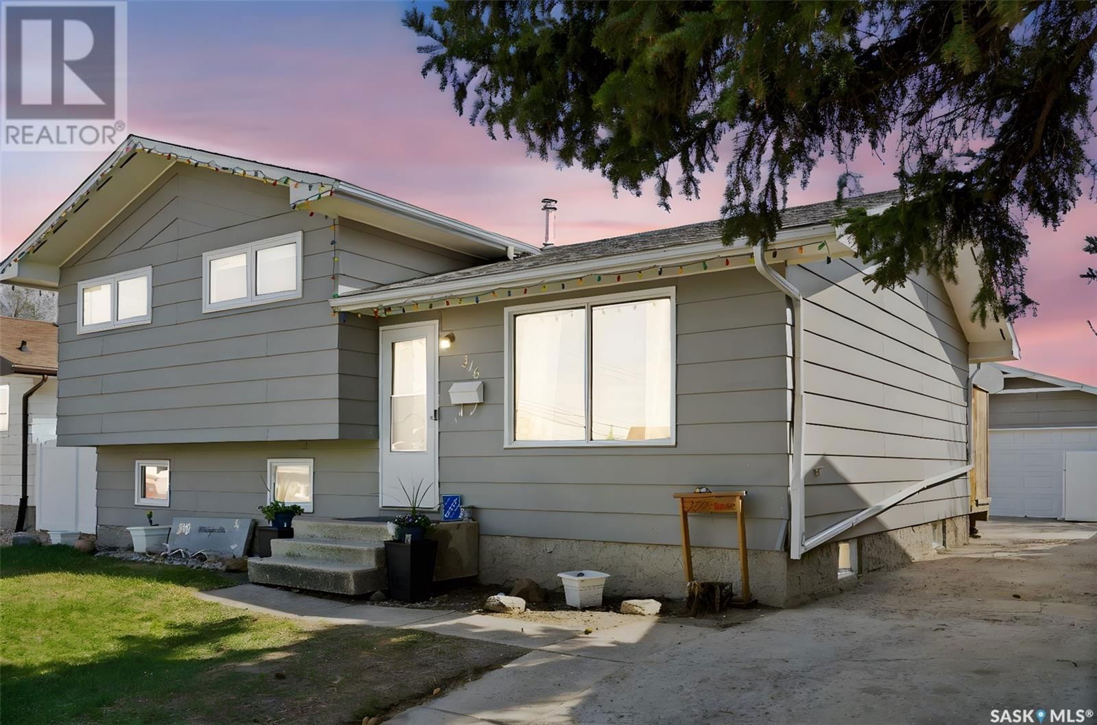 346 WELLINGTON DRIVE Image 1
