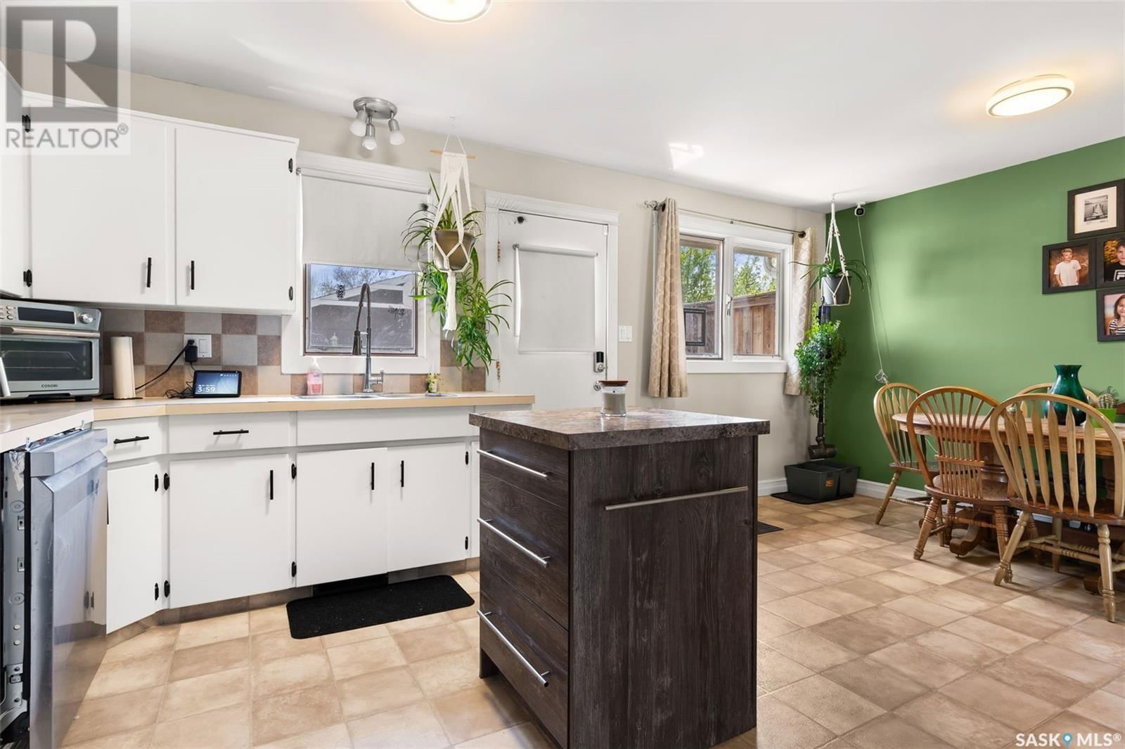 346 WELLINGTON DRIVE Image 10