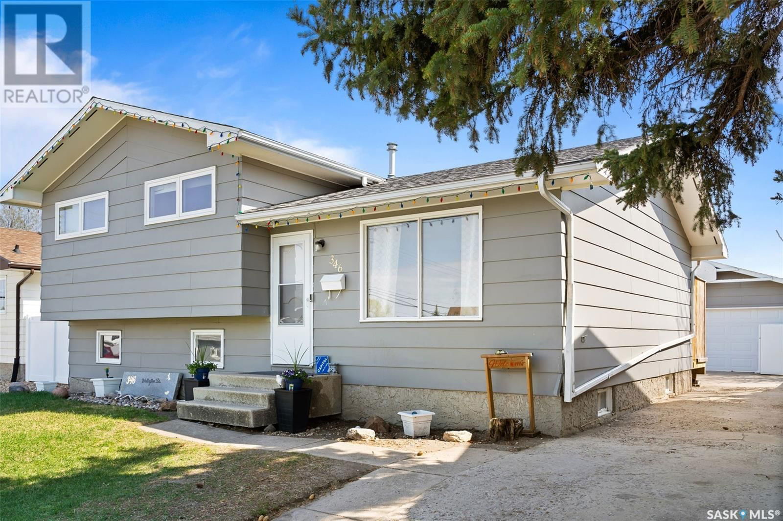346 WELLINGTON DRIVE Image 2