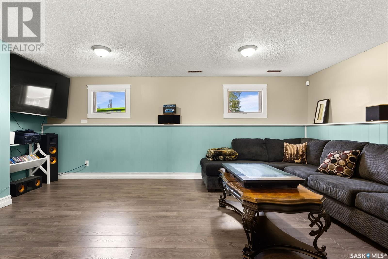 346 WELLINGTON DRIVE Image 23