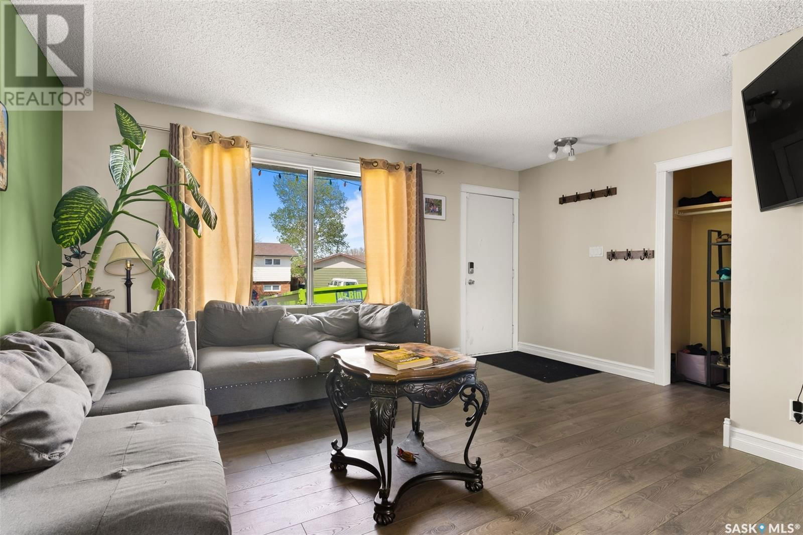 346 WELLINGTON DRIVE Image 7