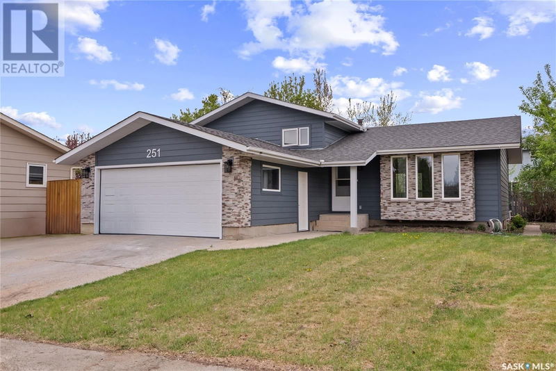 251 Keeley Crescent Saskatoon, Saskatchewan