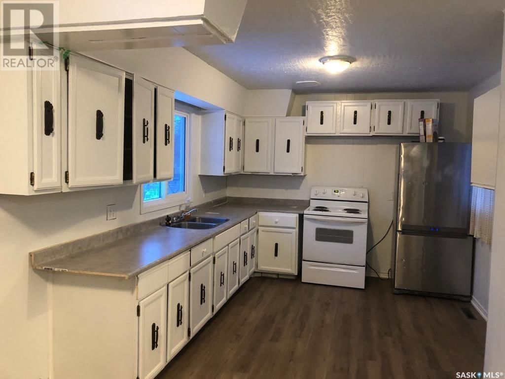 128 S Avenue S Saskatoon, Saskatchewan