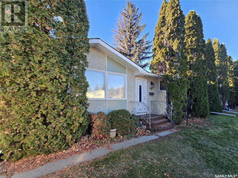 30 Lindsay Drive Saskatoon, Saskatchewan
