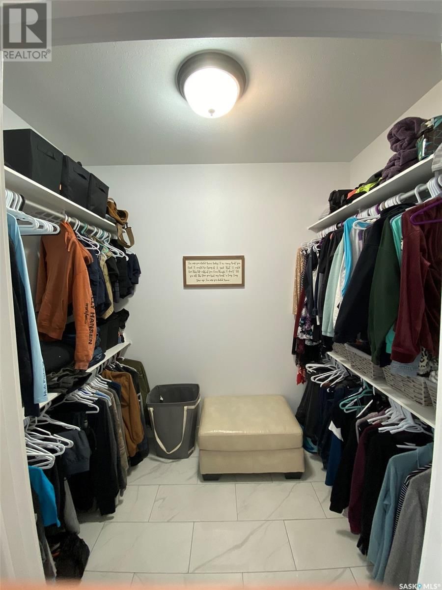 302 COVENTRY CRESCENT Image 22