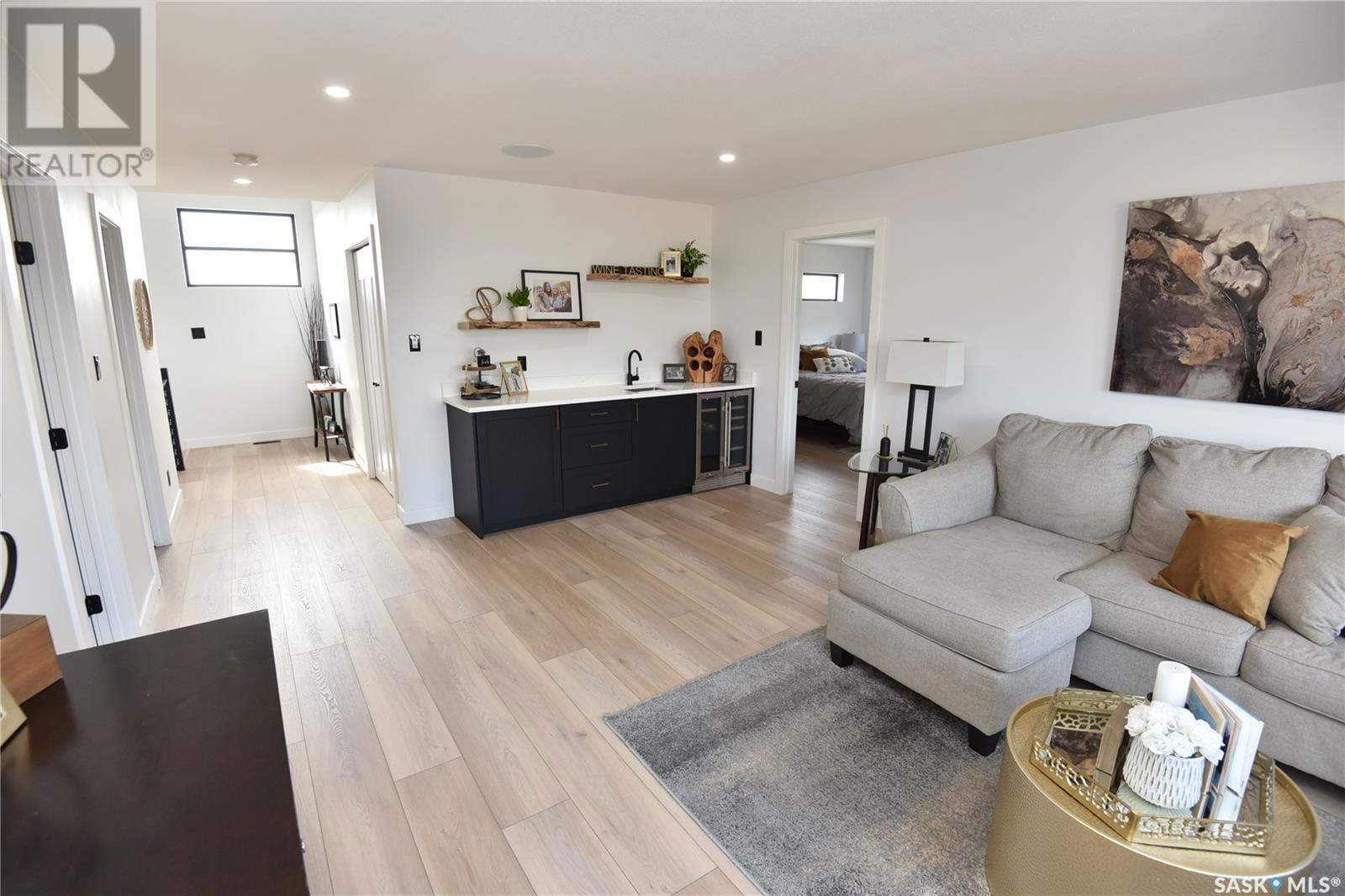 302 COVENTRY CRESCENT Image 30