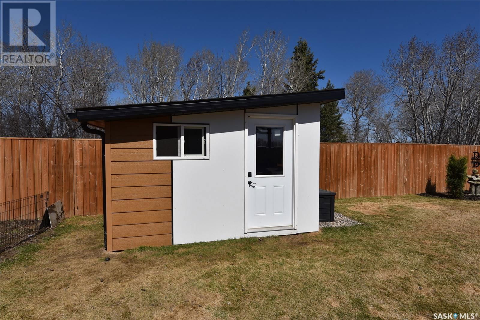 302 COVENTRY CRESCENT Image 44