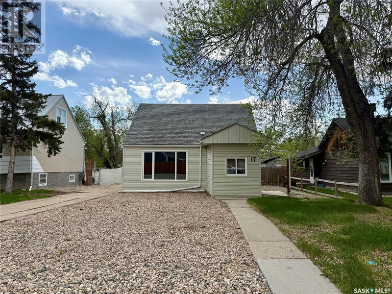 17 Merritt Crescent Regina, Saskatchewan