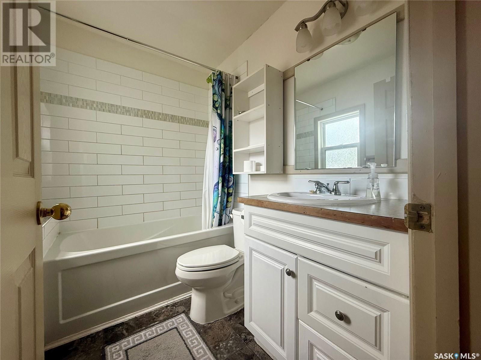 17 Merritt Crescent Regina, Saskatchewan
